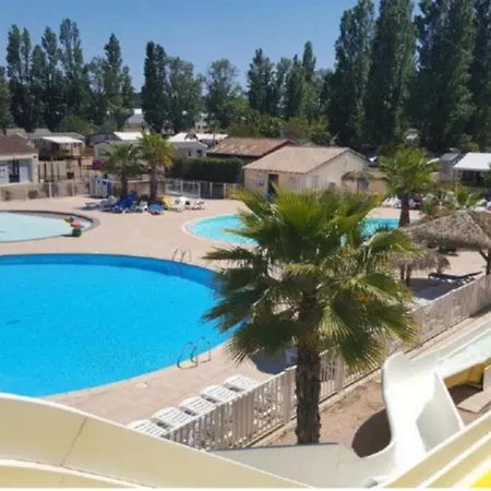 Mobilhome Beaux Volumes Es40 Campsite Frejus